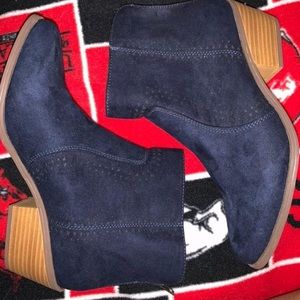 Navy blue ankle boots